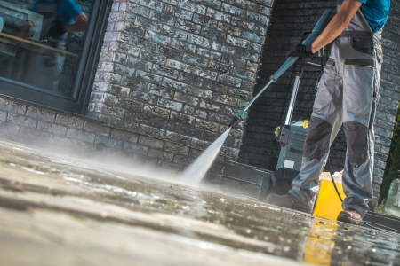 The benefits of hiring a professional cleaning company for oil stain removal on concrete
