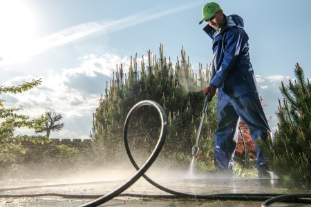 Selecting the best pressure washing services provider the importance of reviews