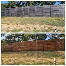 Gentle-Cedar-Fence-Cleaning-In-Tuscaloosa-AL 2