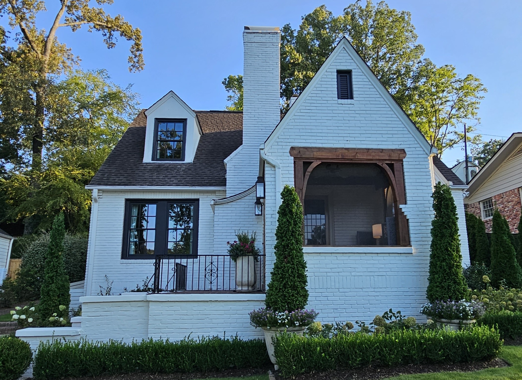 Gleaming Window Cleaning in Mountain Brook, AL