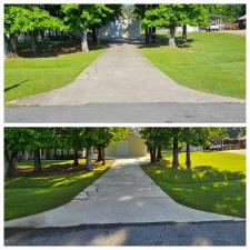 Professional-Concrete-Cleaning-House-Washing-On-Tierce-Lake-Rd-In-Northport-AL 0