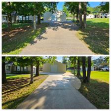 Professional-Concrete-Cleaning-House-Washing-On-Tierce-Lake-Rd-In-Northport-AL 1