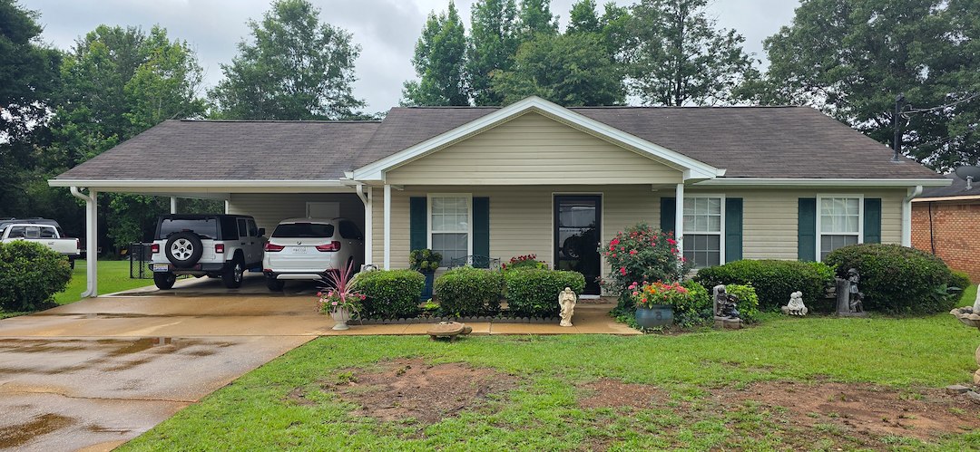 Professional Gutter Clean Out & Downspout Flush in Tuscaloosa, AL