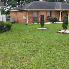 Professional-Gutter-Clean-Out-Downspout-Flush-in-Tuscaloosa-AL 1